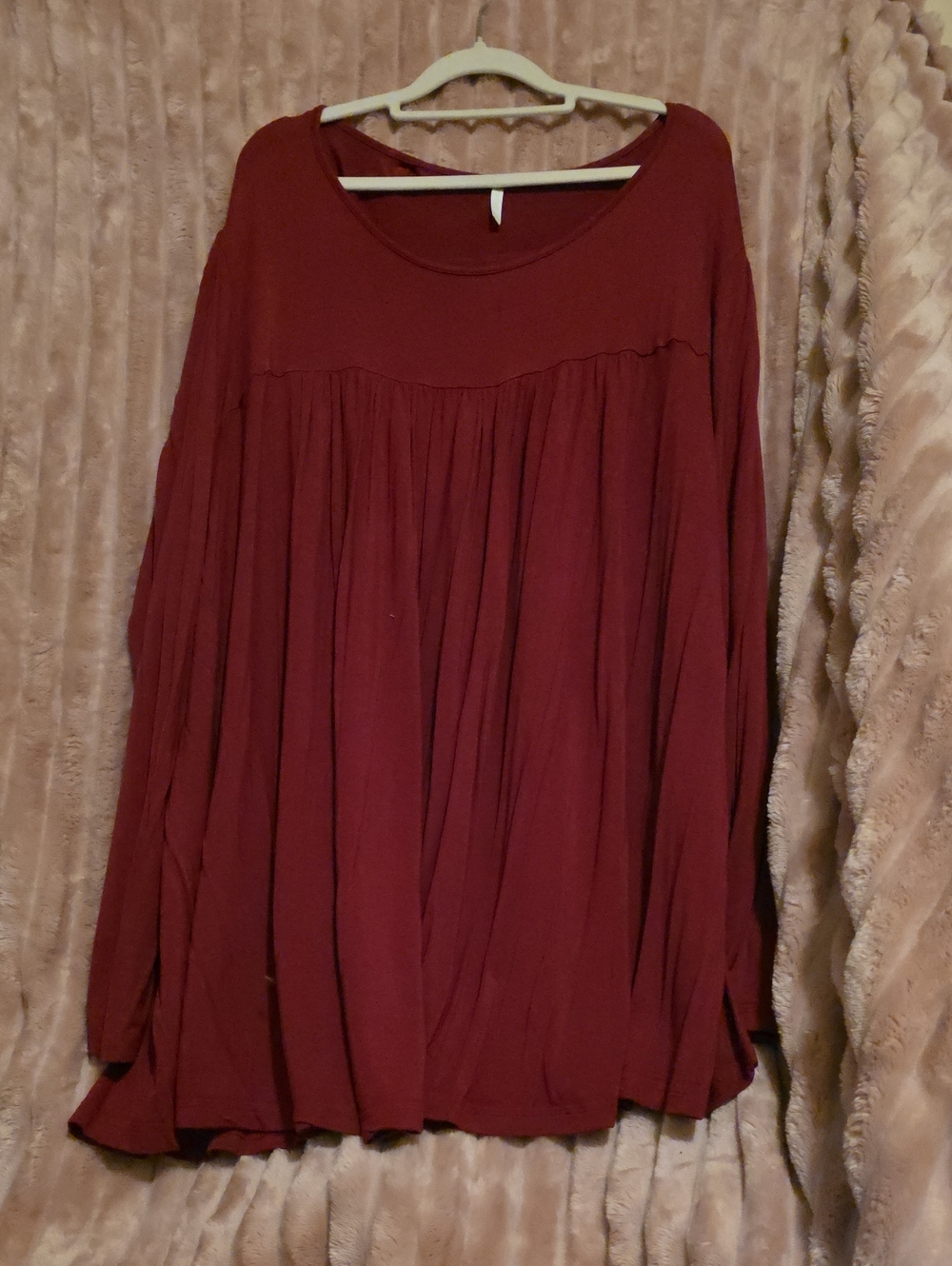 Relaxed Cranberry Women's Pleated Tunic - Unbranded